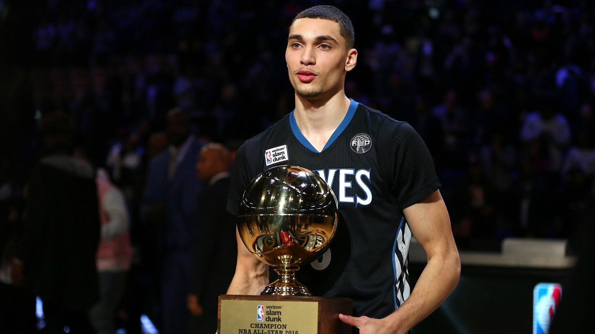 双星闪耀，跨界传奇，雄鹿稳胜湖人，哈利伯顿德甲赛场接管冠军之战